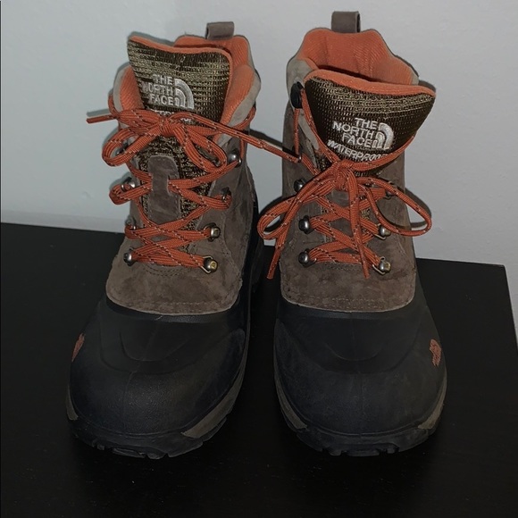 North face waterproof boots - Picture 3 of 4